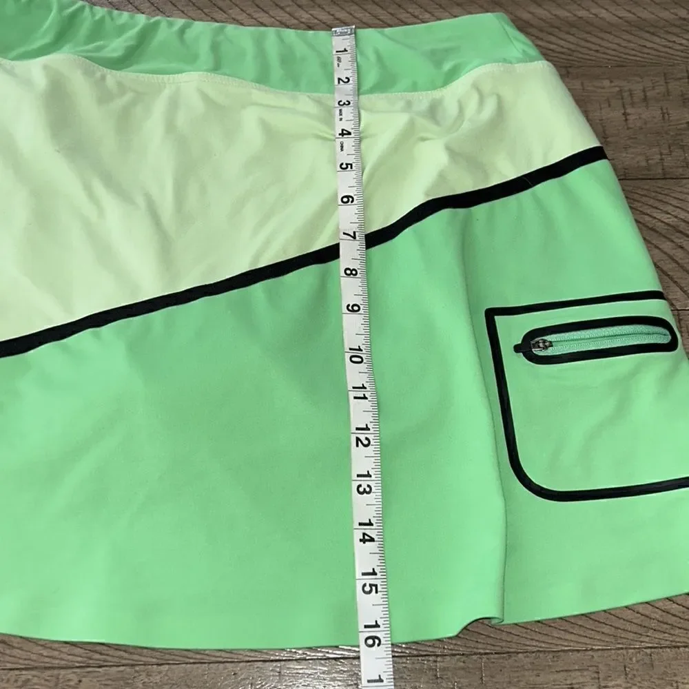 Title Nine Skort Zip Pocket for your stuff! 🏄🏻‍♀️ 🎾 🏖️ 🥾 Have fun 🤩